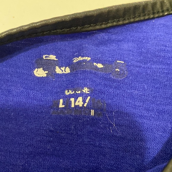 Girls Descendants Bundle! Blue Descendants Shirt & Matching Necklaces - Picture 5 of 12